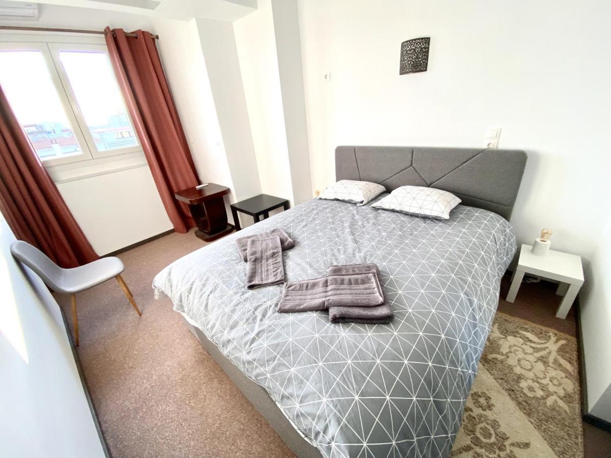 Classic 2 Bedroom Apartment Next To Metro - Marousi Athén Kültér fotó
